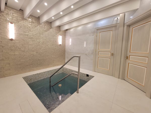 Mikvah Mei Menachem
